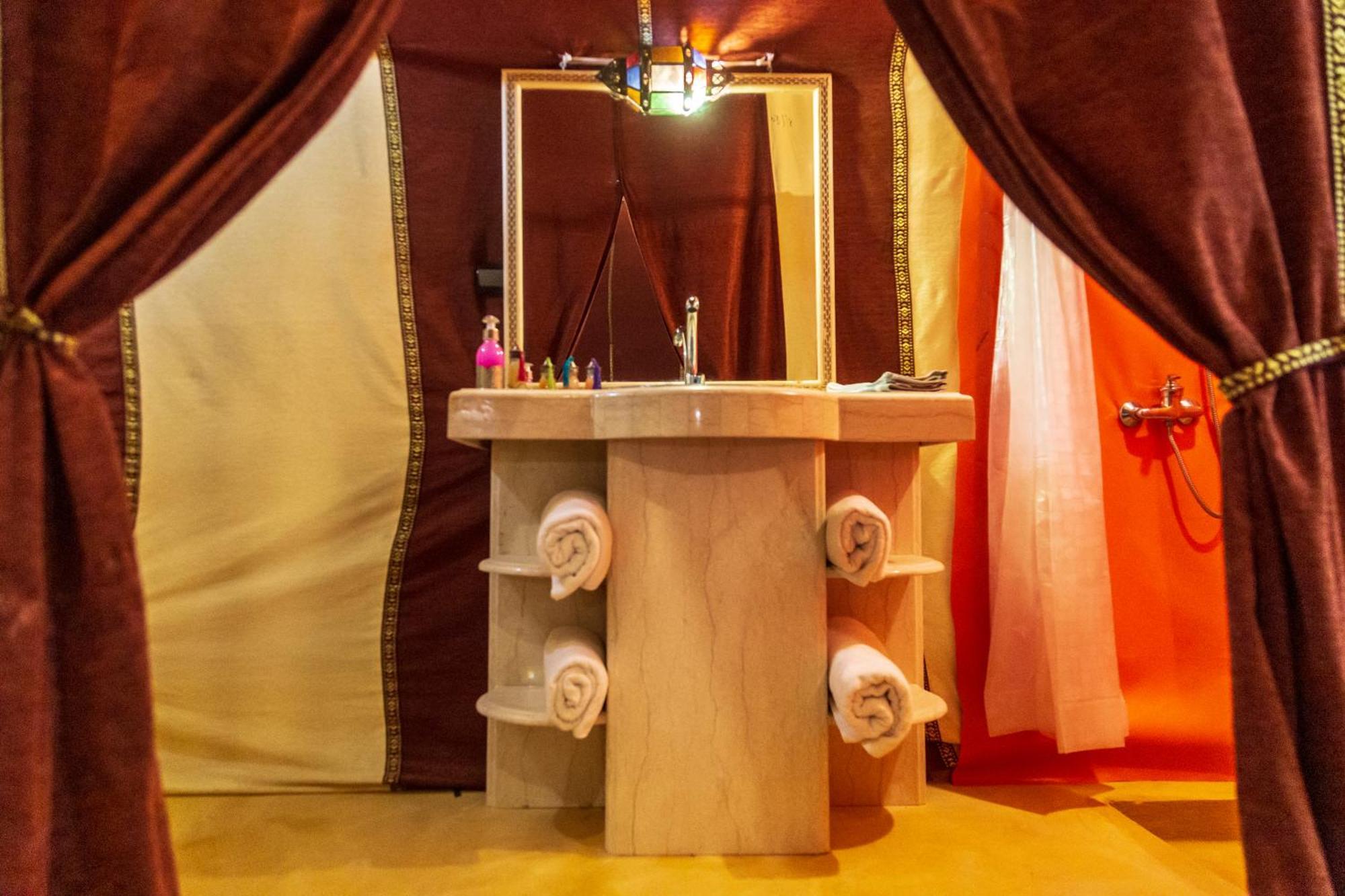 Desert Camp Nights Luxury tent Merzouga